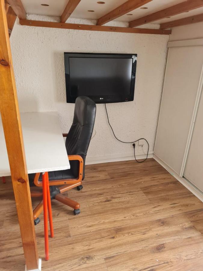 בסאנקון Le Francais, Studio Au Calme Proche De La Gare מראה חיצוני תמונה